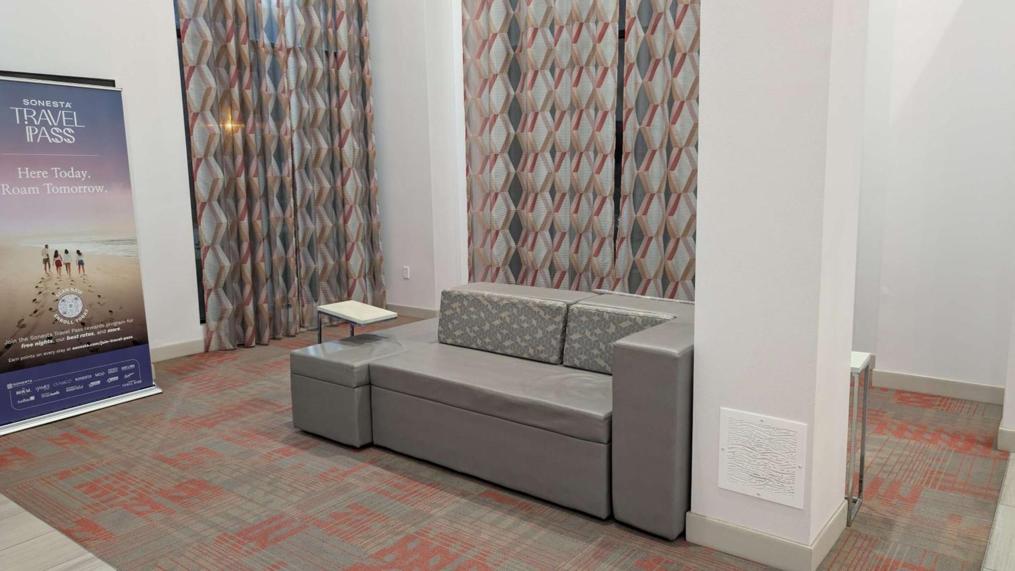 Sonesta Essential Columbus Hotel Bagian luar foto